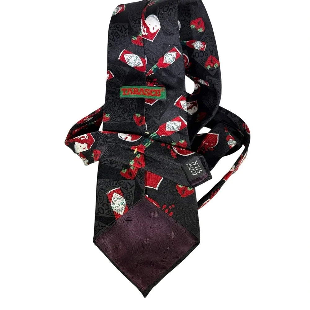 VTG Tobasco Mens Necktie 100%‎ Satin Green Label Tobasco Hearts & Peppers